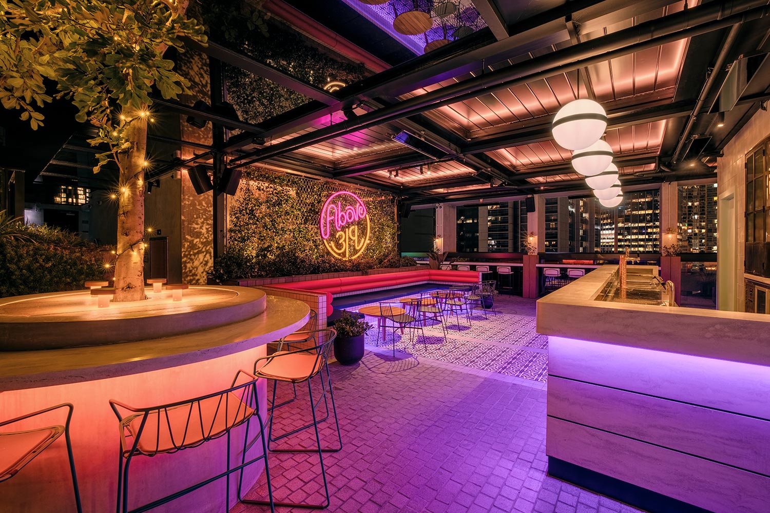 Above 319 Darling Harbour Hotel Dining & Rooftop Bar