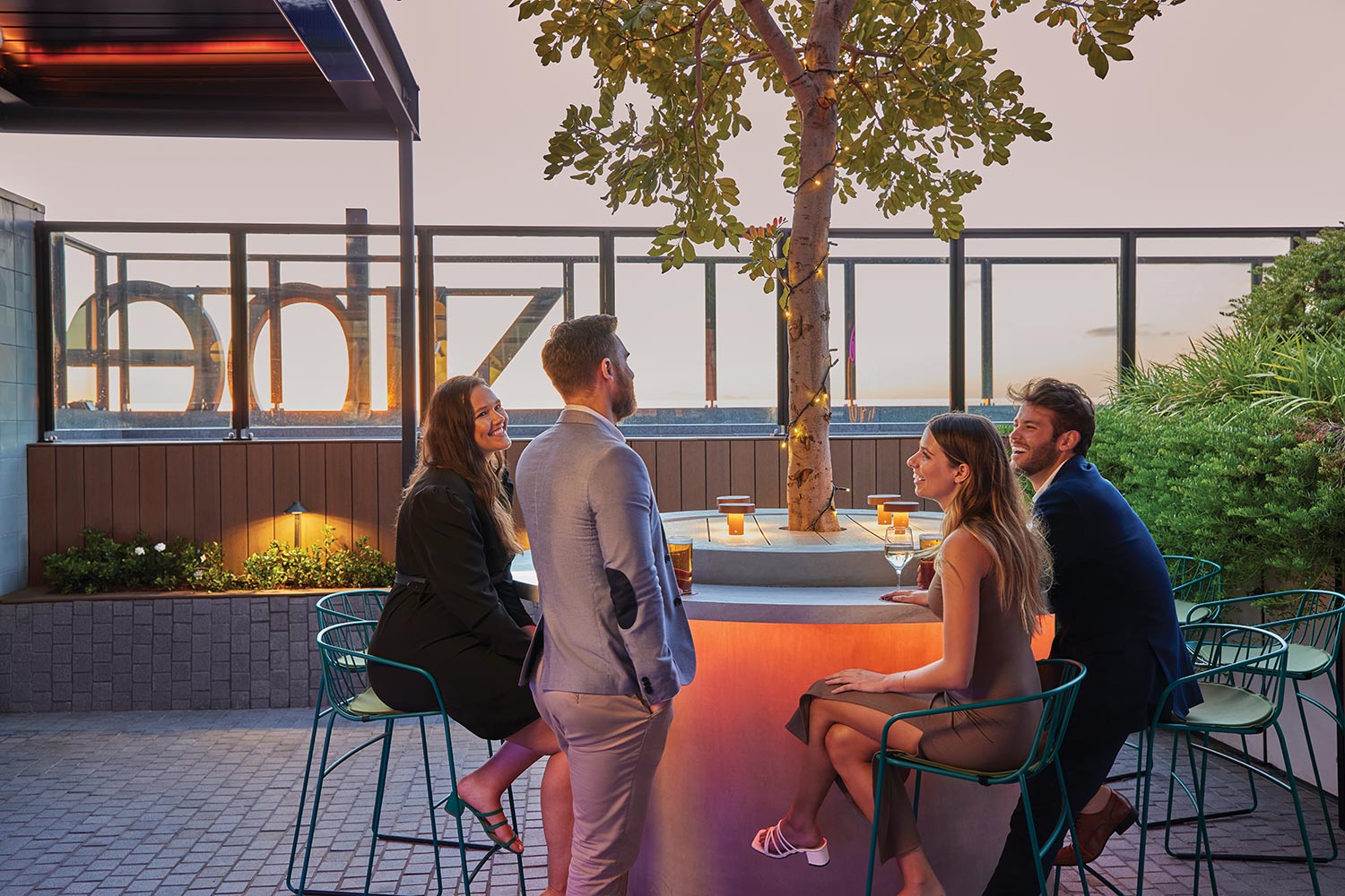 Above 319 Darling Harbour Hotel Dining & Rooftop Bar